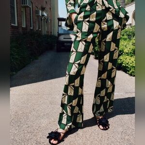 Zara printed flare pants green‎ geometric pattern size L